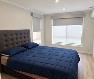 STYLISH, FULLY RENOVATED UNIT IN A GREAT LOCATION! - Photo 3