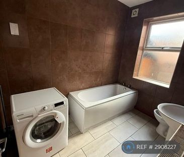 6 bedroom terraced house to rent - Photo 5
