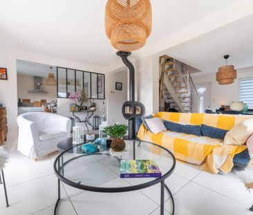 Location Maison 7 pièces 120m² TREILLIERES 44119 - Photo 1