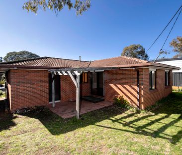 8B Lawley Street, Deakin ACT 2600 - House For Rent | Domain - Photo 1