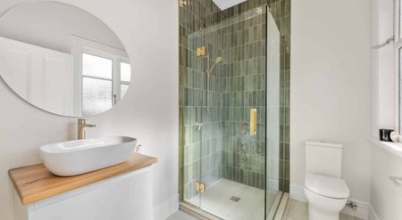 Charming Home for Rent in the Heart of Picton - Photo 5