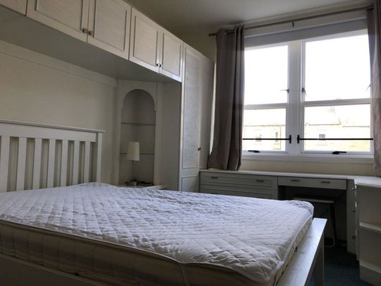 (Flat Peter Street, Dundee - Photo 1