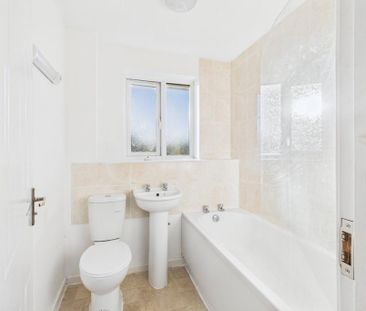 2 bedroom semi-detached house to rent - Photo 5