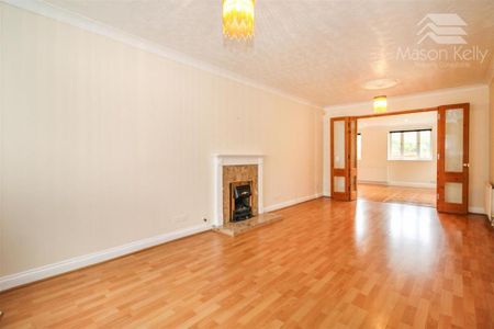 4 bedroom detached house to rent - Photo 2