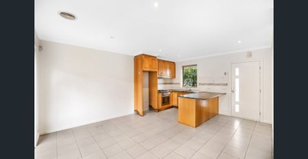 PRIME LOCATION !! - Photo 3