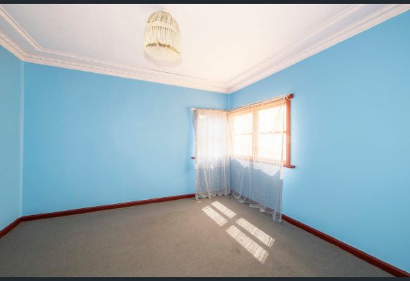 SPACIOUS ROOMS THROUGHOUT - Photo 1