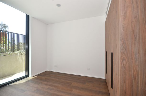 1 Bedroom Plus Study Room Apartment in Iconic Mason - Photo 1