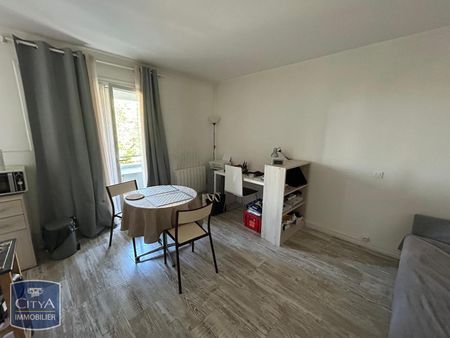 Location Appartement 1 pièce 24m² CLERMONT FERRAND 63000 - Photo 3