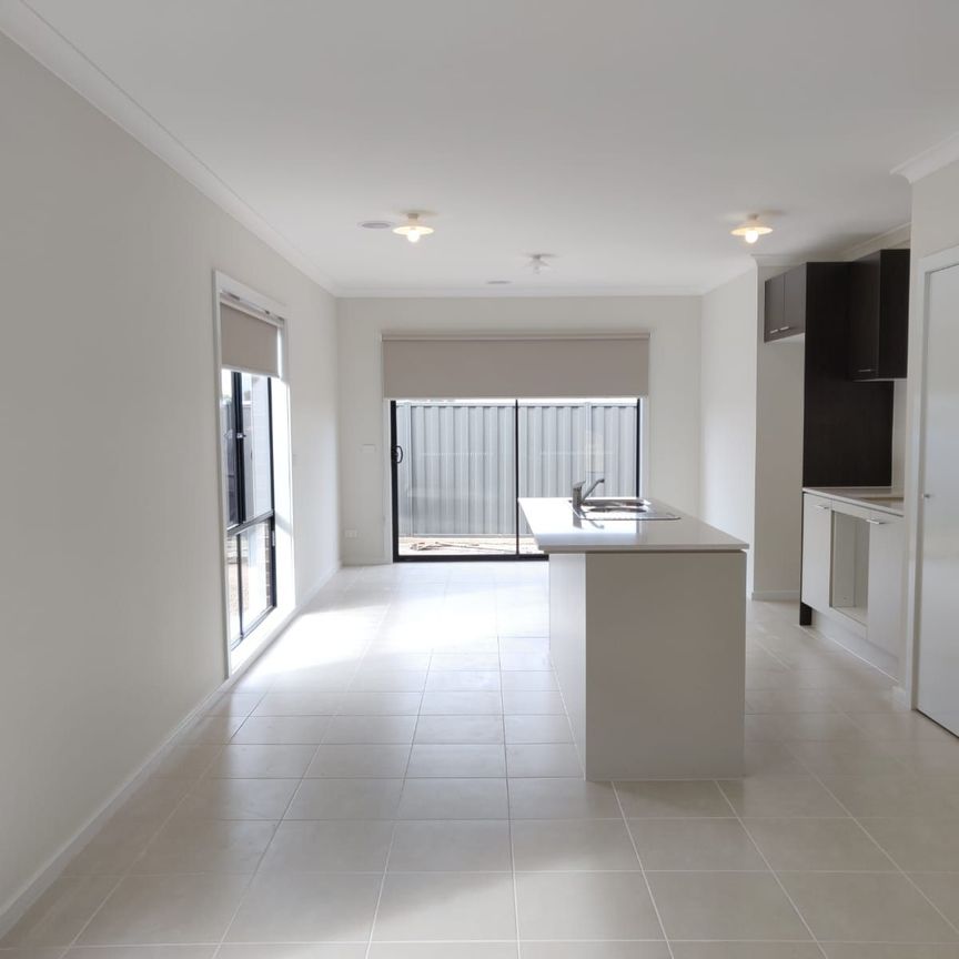Exceptional Living Awaits at 19 Bridport Circuit! - Photo 1