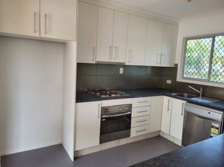 Strathpine - Photo 2