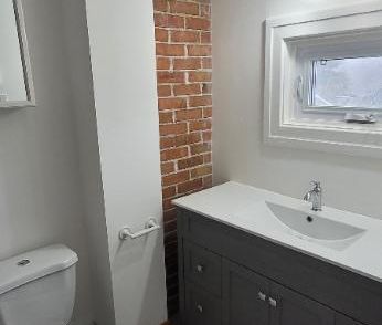 Magnifique jumelé 5 1/2 sur deux étages - Photo 2