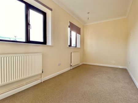 Hurrell Road Caister, Great Yarmouth - Photo 5