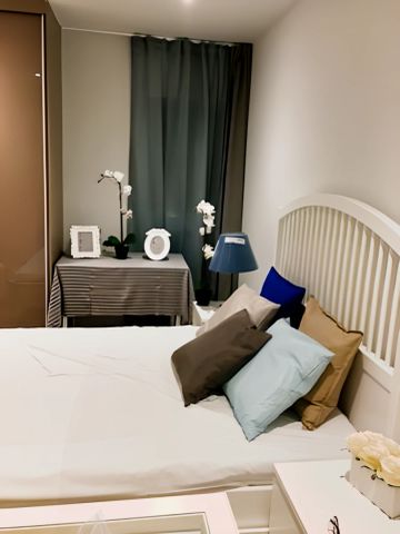 2 Bed / 2 Bath - Photo 4