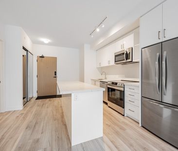 For Lease - 333 Sunseeker Avenue Unit# 253, Innisfil, Ontario - Photo 2