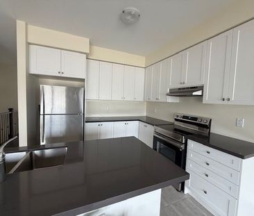 For Lease - 12 Elgin Court, Bradford West Gwillimbury, Ontario - Photo 5