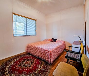 Coastal living – Metres from Garden Bay - Photo 2