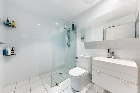 Penthouse luxury in 'The Park' - Offering Furnished - Photo 4
