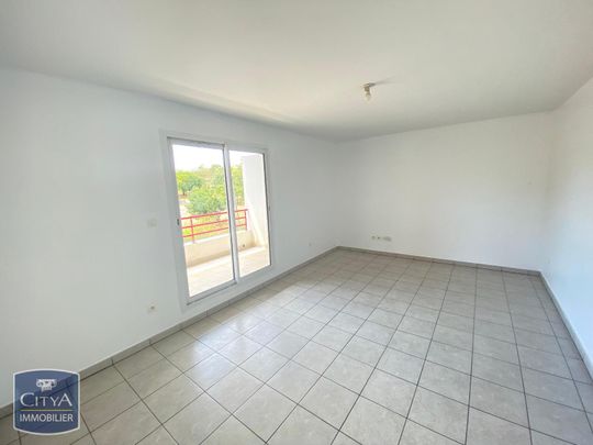 Location Appartement 2 pièces 58m² ST DENIS 97400 - Photo 1