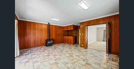 Charming Family Home in Eden Hills - Photo 2