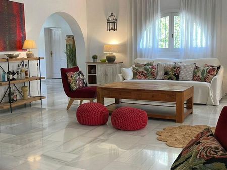 Luxury Villa for rent in The Golden Mile, Marbella, Andalusia - Photo 4