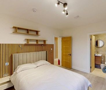 1 bedroom in a house share to rent - Photo 3