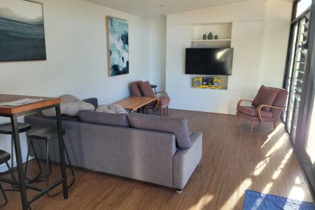 Tranquil Waterfront Living – Fully Furnished Oasis Just Minutes from Berowra Waters - Photo 2