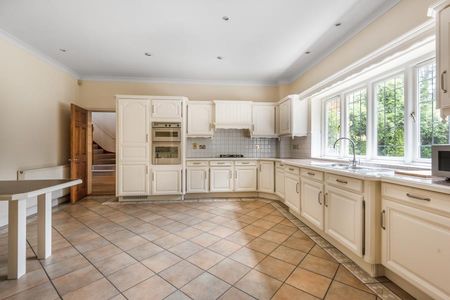 5 bedroom detached house to rent - Photo 5