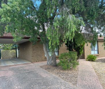 3 BEDROOM FAMILY HOME! - Photo 5