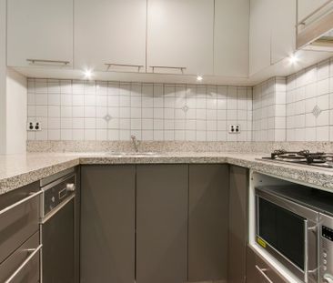 Forum Apartments - 1 Bedroom + Study - Photo 6