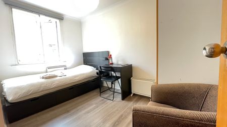 East Ferry Road - Photo 4