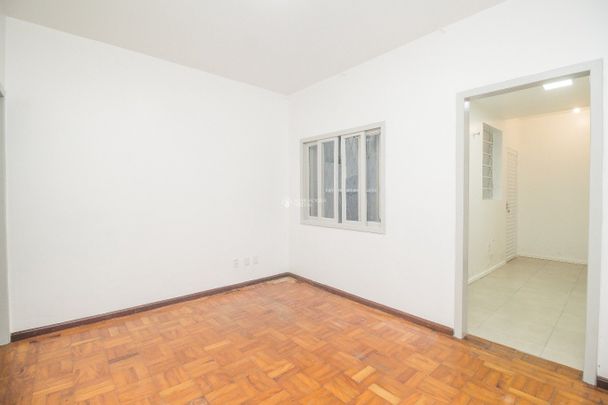 Apartamento com 1 quarto e 108m² para alugar em Floresta, Porto Alegre. - Foto 1