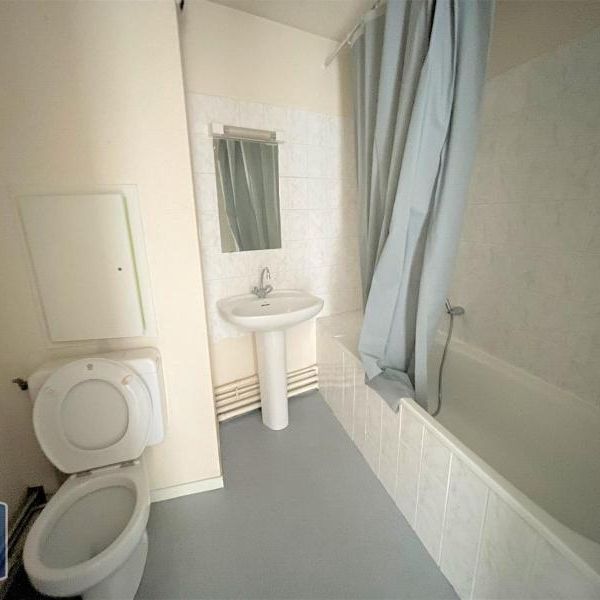 Location Appartement 1 pièce 23m² AUBIERE 63170 - Photo 1