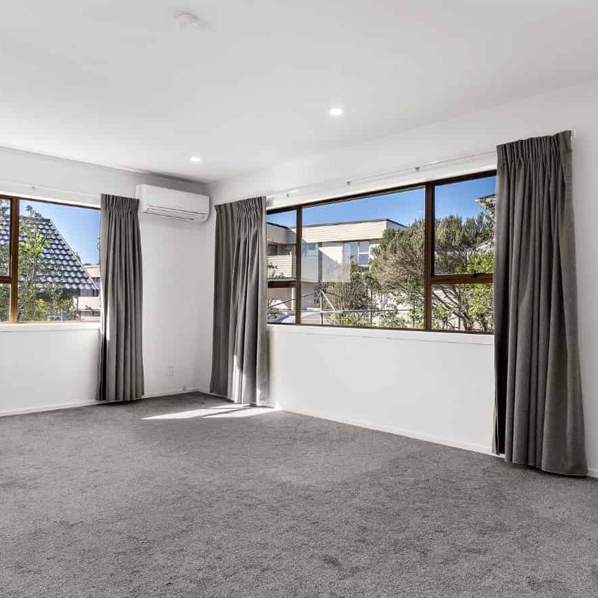 2 Bedrooms - Red Beach - Photo 1