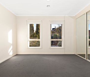 Low Maintenance Beauty - Photo 1