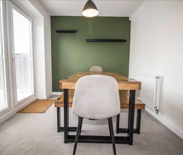 3 bedroom semi-detached house to rent - Photo 3