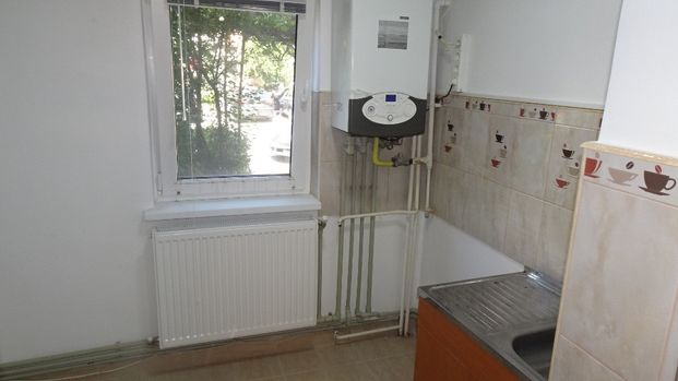 Inchiriez garsoniera decomandata in Deva, Zamfirescu in Q-uri, parter - Photo 1