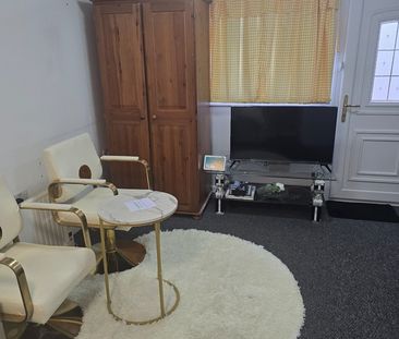 Studio Flat, Howden Road, LE2 - Photo 1