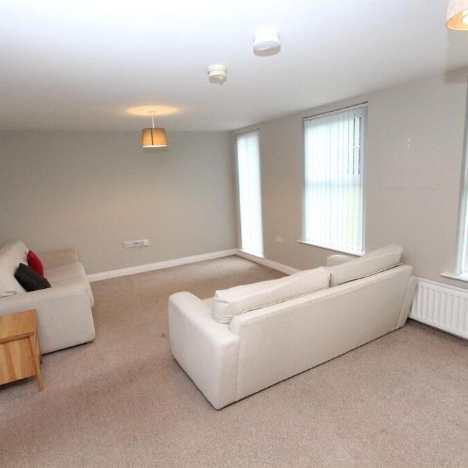 20 Old Church Square, Dundonald, Belfast, BT16 2FD - Photo 1