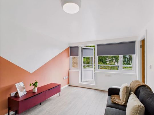 Flat 3 - 1 Bedroom House - Photo 1