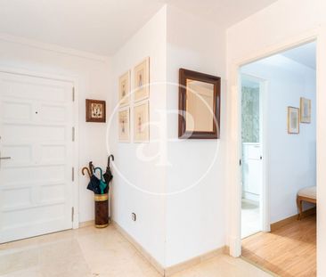 Piso de alquiler en Carrer de la Indústria, Santa Catalina - Photo 1