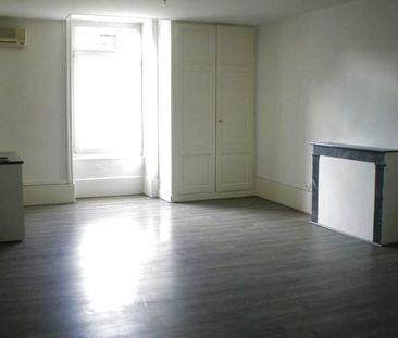 Location Appartement 2 pièces 65m² ST RAMBERT D ALBON 26140 - Photo 1