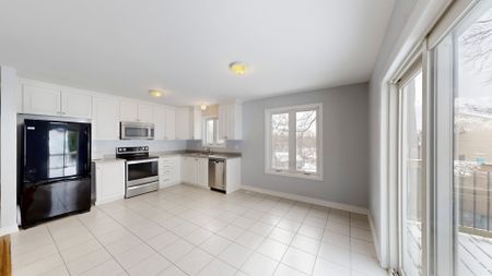 For Lease - 218 Main Street, Newmarket, Ontario - Photo 5