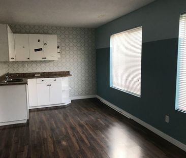 Family Home in Promontory with Wet Bar - Photo 1