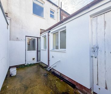 Property For Let - Northbrook Road - Photo 2