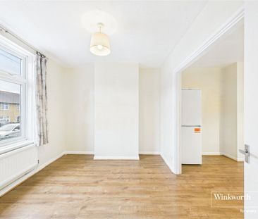 3 bedroom terraced house to rent - Photo 2