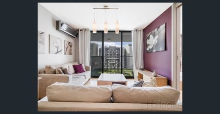 Comfortable and Stylish - Photo 4