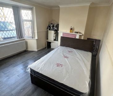Room in a Shared House, Lyncroft Road, B11 - Photo 5