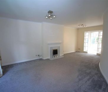 3 bedroom end of terrace house to rent - Photo 3