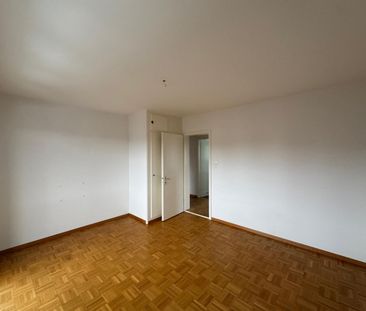 Bel appartement de 4.5 pièces au 4ème étage à Fribourg - Photo 2