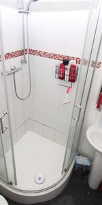 Room For Rent Llantwit Road, Pontypridd - Photo 4